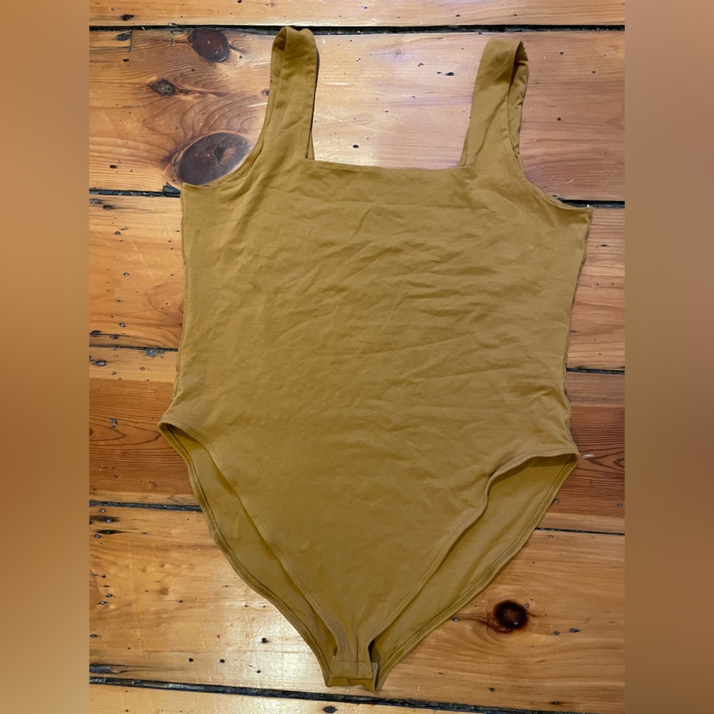 Old Navy Women’s Deep Yellow Square Neck Tanktop Body Suit